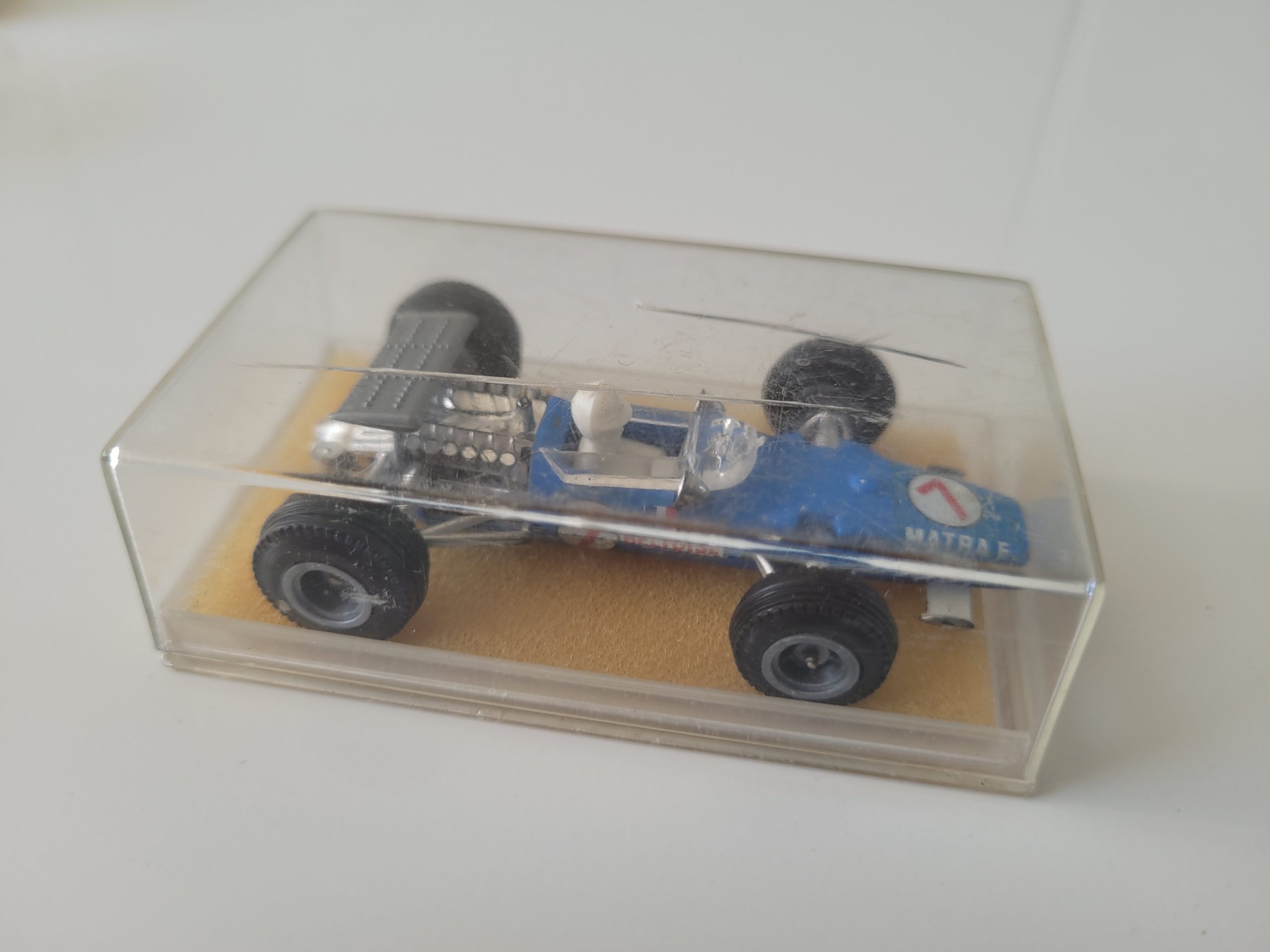 3 scale models, Surtees, Beltoise, Hill - Image 5