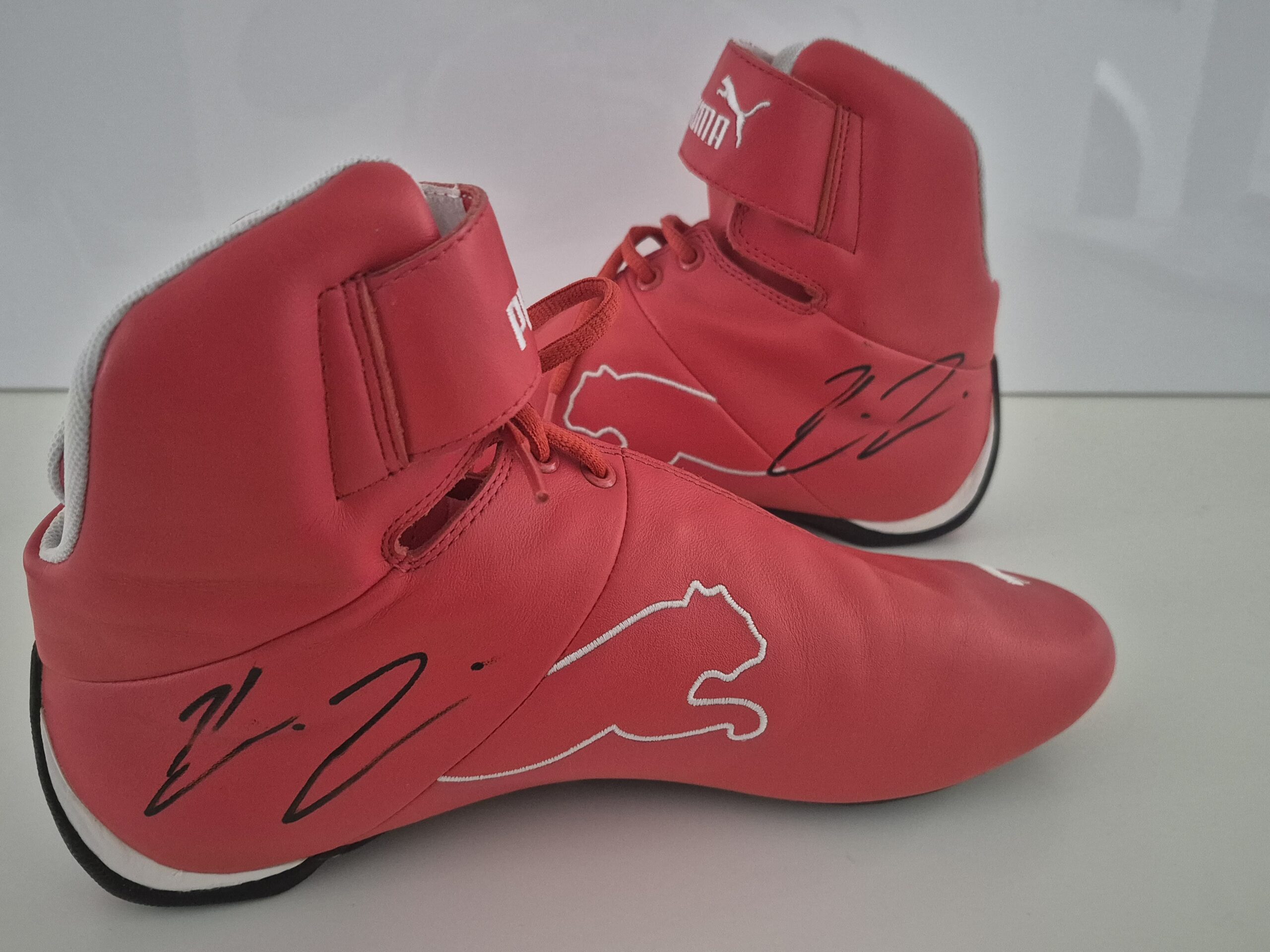 Puma Ferrari F1 Boots – Both Signed by Kimi Räikkönen - Image 3