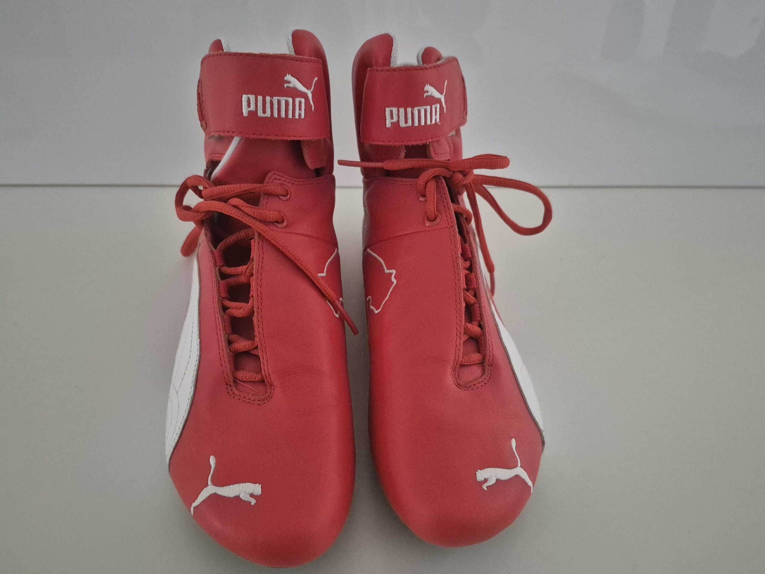 Puma Ferrari F1 Boots – Both Signed by Kimi Räikkönen - Image 4