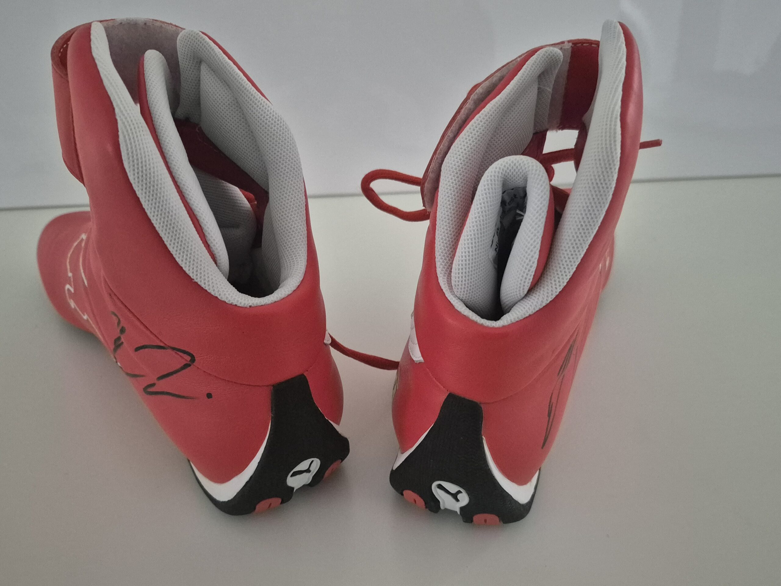 Puma Ferrari F1 Boots – Both Signed by Kimi Räikkönen - Image 6